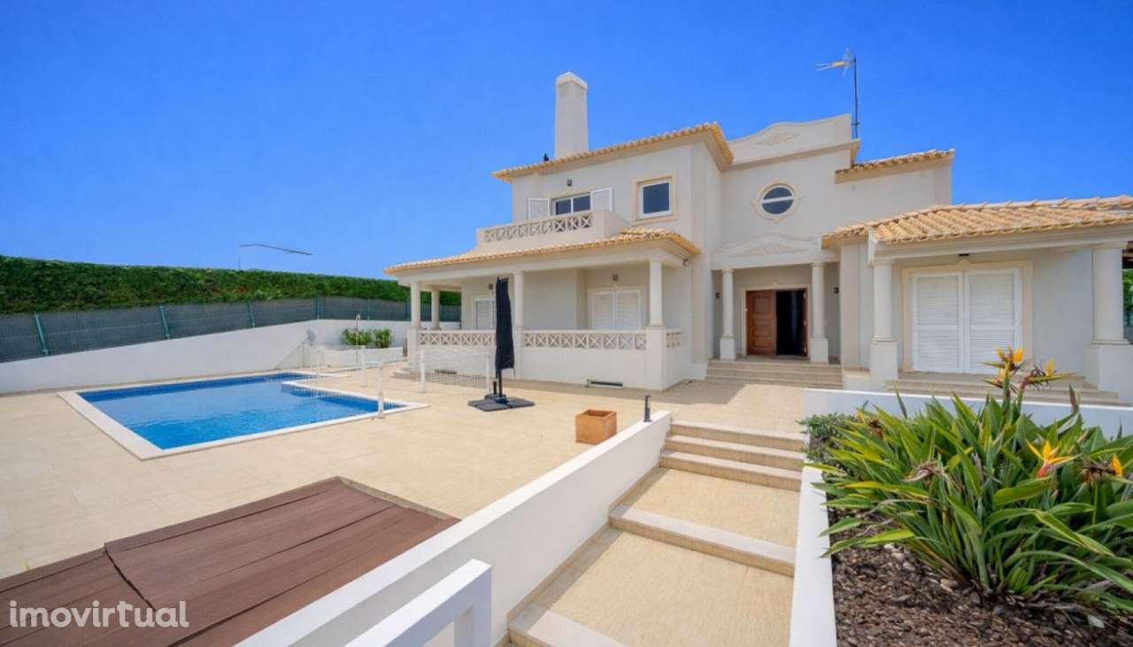 Moradia V3+1 com piscina, à venda em Albufeira, Algarve - Grande imagem: 3/25