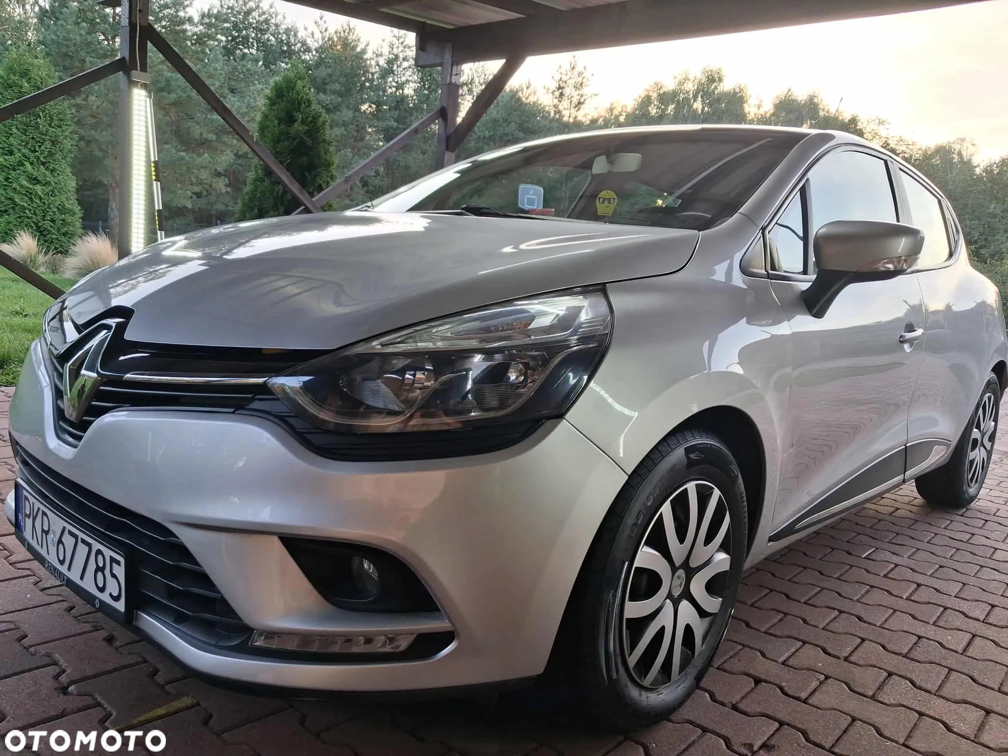 Renault Clio - 8