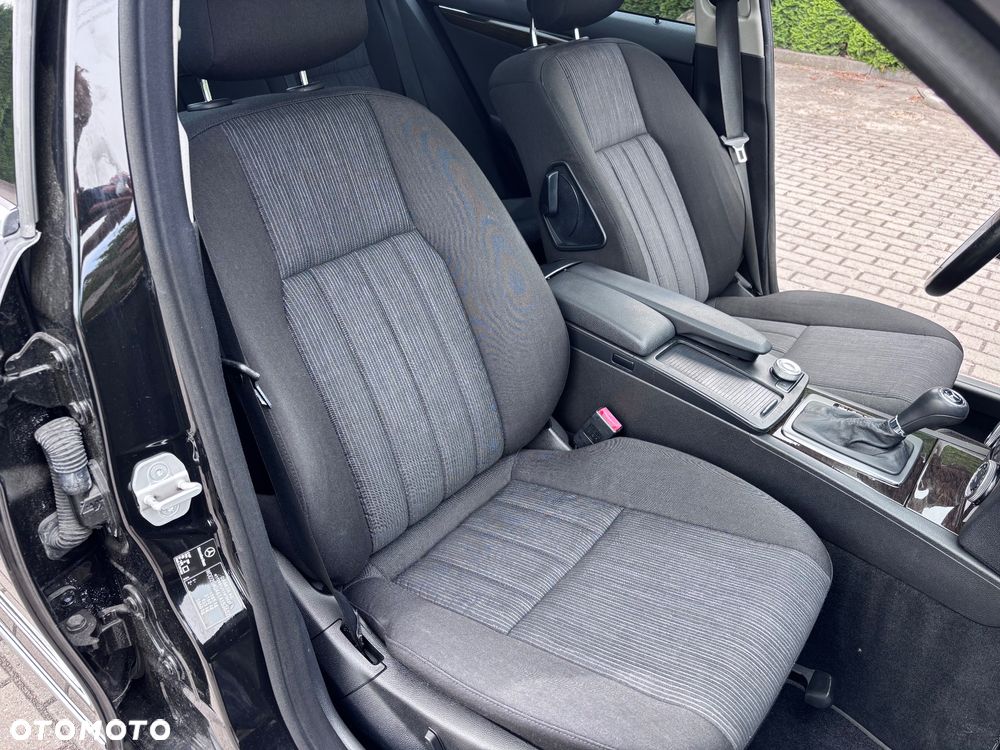 Mercedes-Benz Klasa C 180 Kompressor Automatik BlueEFFICIENCY - 17