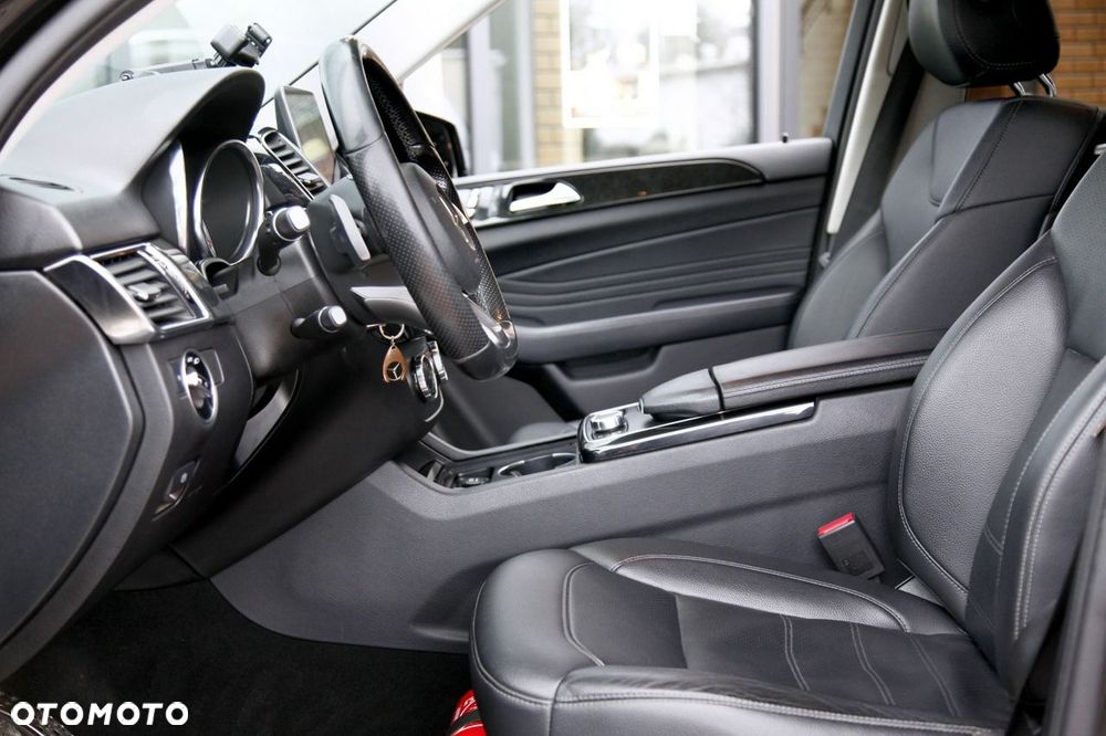 Mercedes-Benz GLE - 14