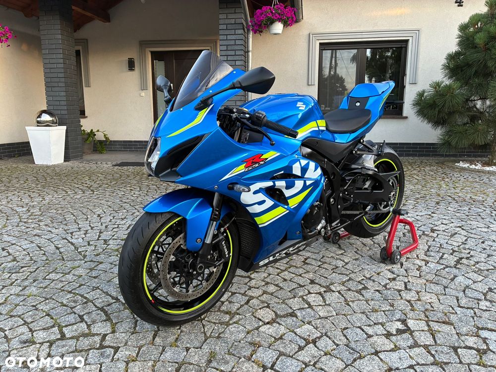 Suzuki GSX-R - 1