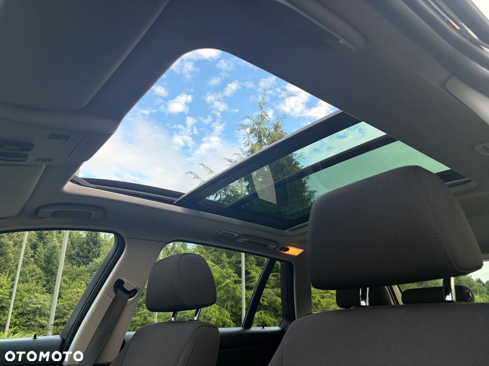 BMW Seria 3 318i Edition Exclusive - 16