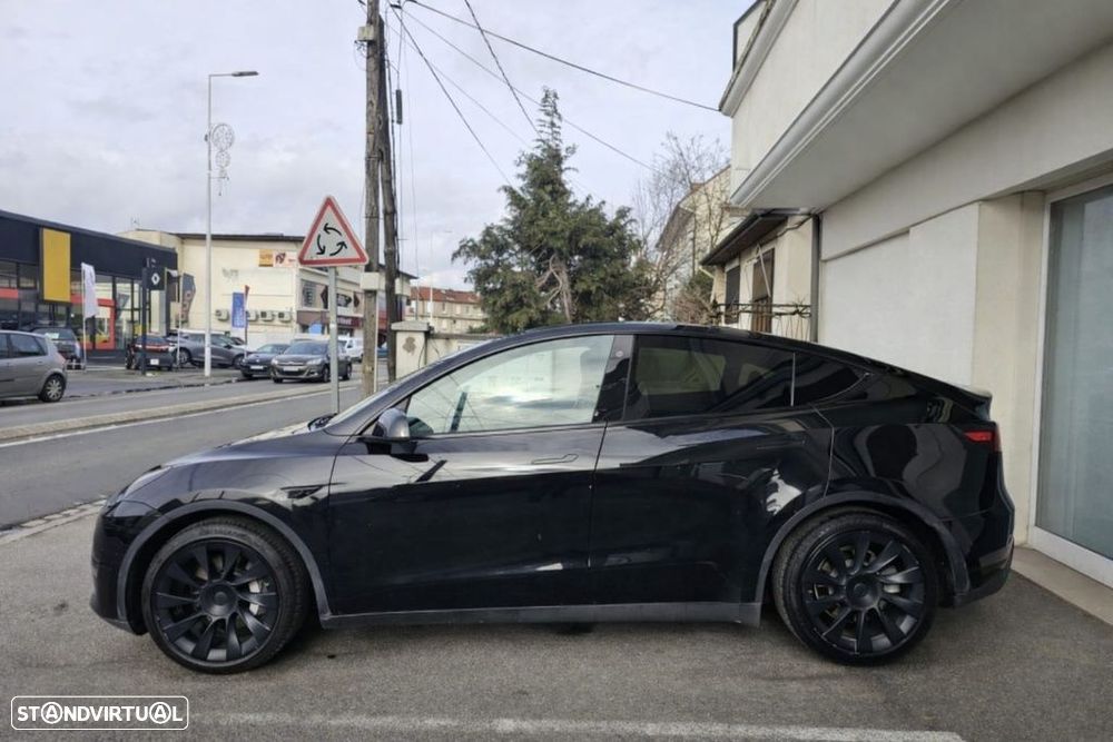 Tesla Model Y Long Range Dual Motor AWD - 1