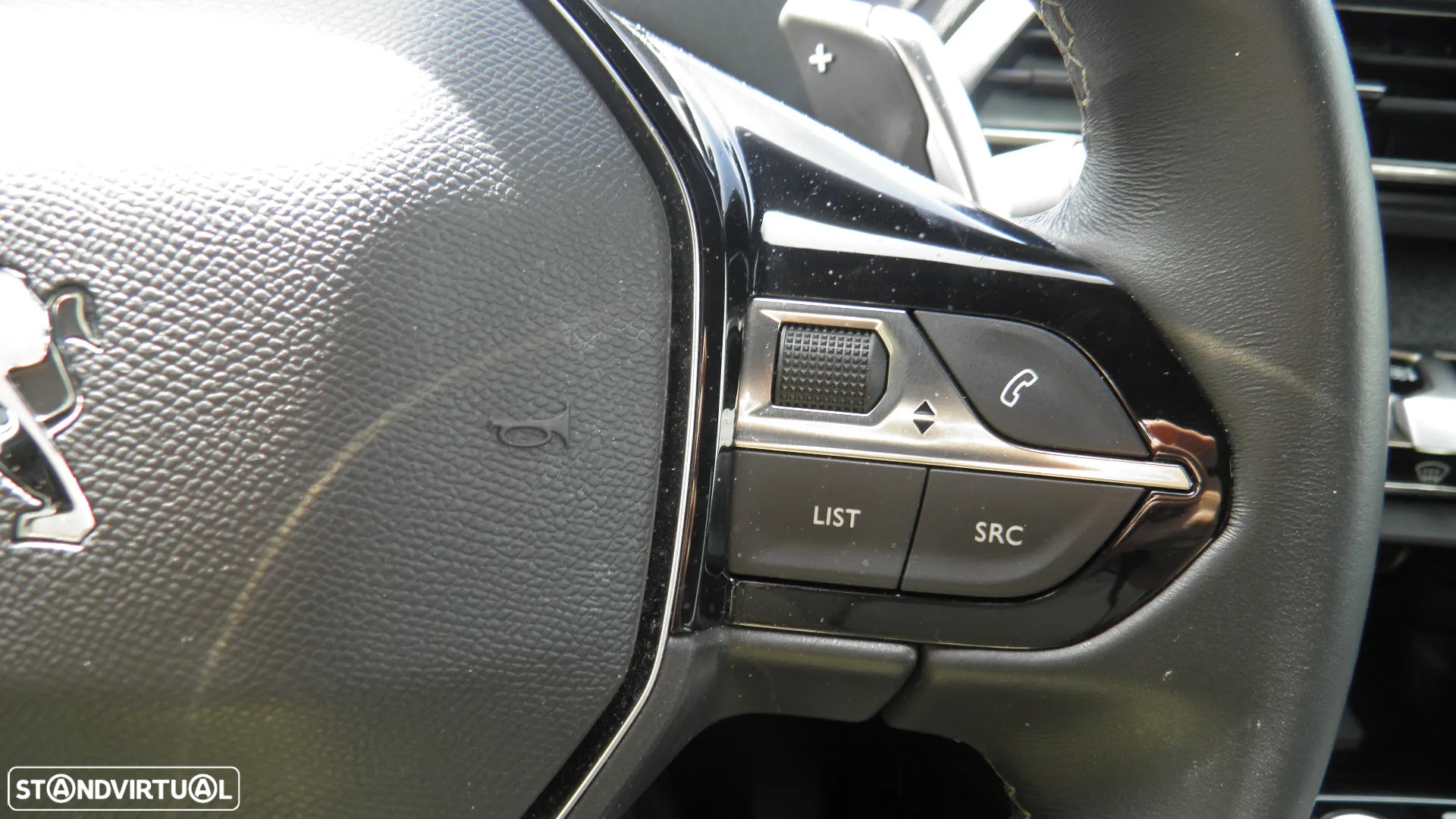 Peugeot 3008 1.5 BlueHDi Allure Pack EAT8 - 29