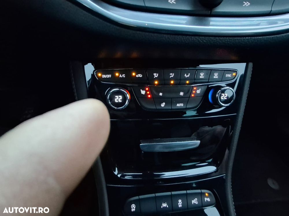 Opel Astra 1.6 D (CDTI) Start/Stop Sports Tourer Innovation - 13