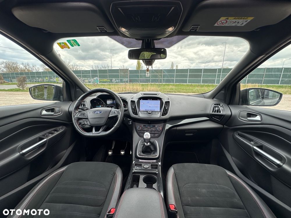 Ford Kuga 2.0 TDCi FWD ST-Line - 34