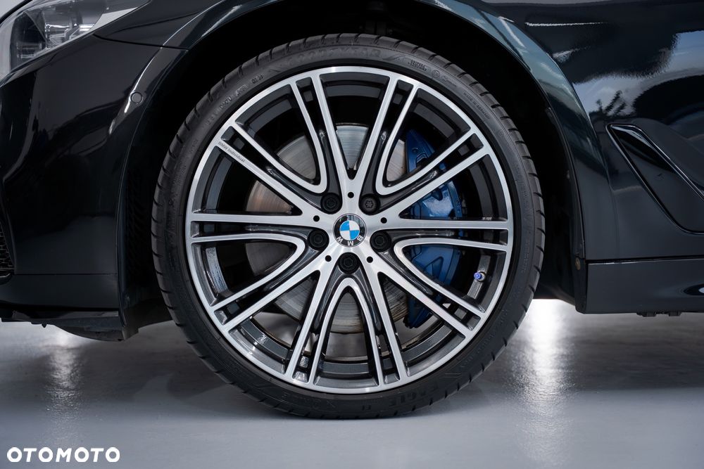 BMW Seria 5 540d xDrive M Sport sport - 23