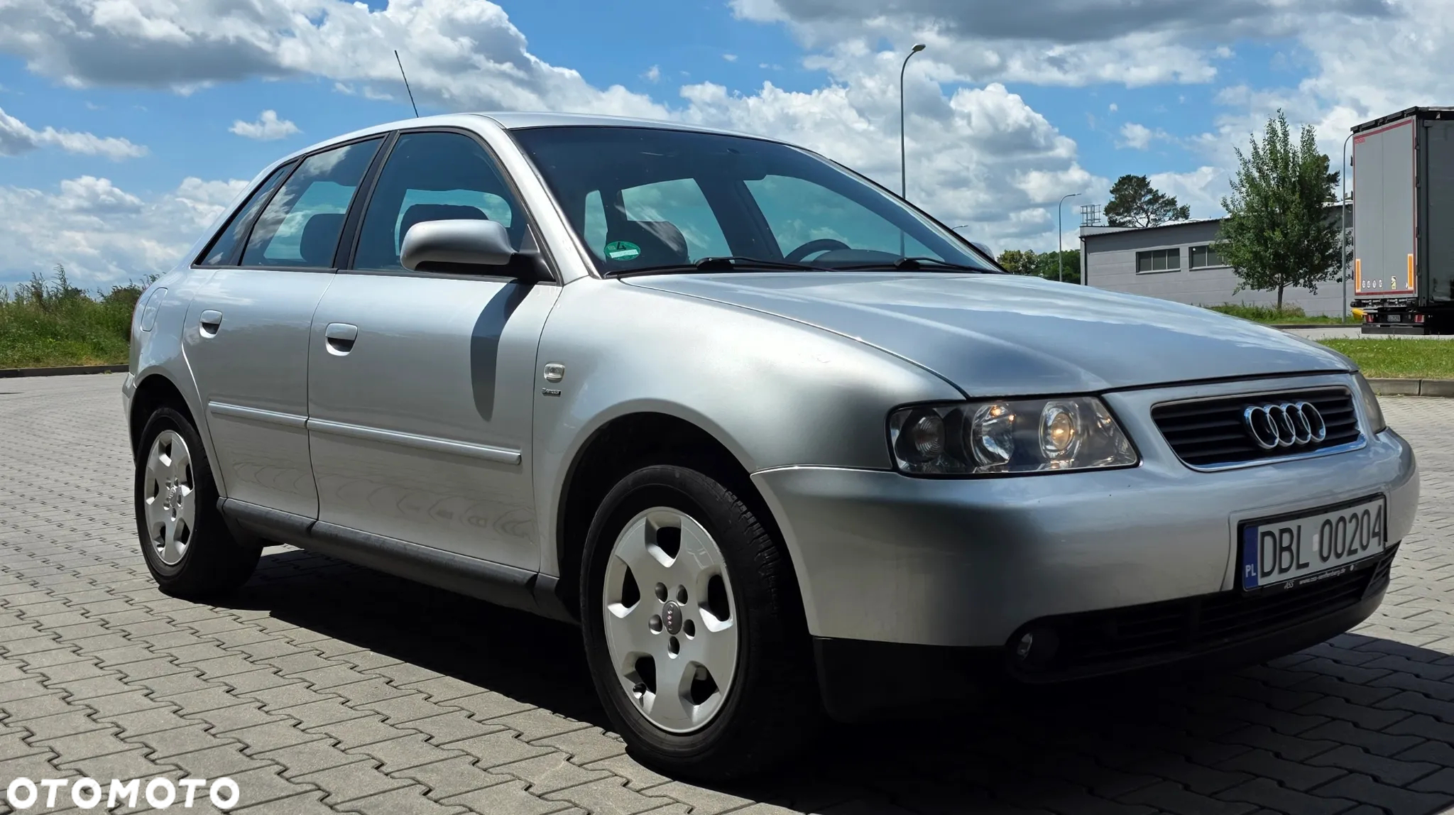Audi A3 1.6 Ambiente - 2
