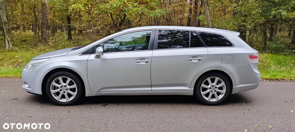 Toyota Avensis Combi 1.8 Sol - 3