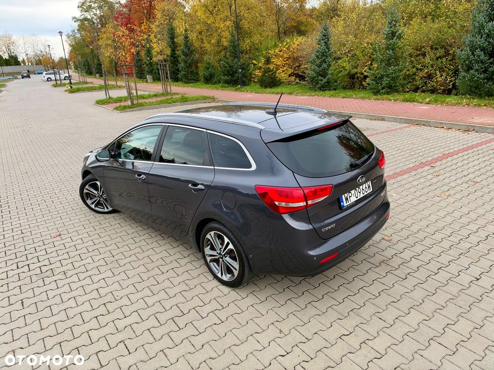 Kia Ceed 1.6 CRDi 136 ISG Platinum Edition - 3