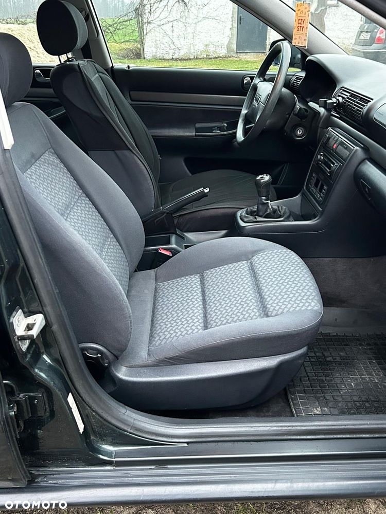 Audi A4 Limousine - 14