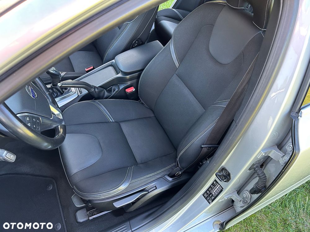 Volvo V40 D2 Momentum - 15