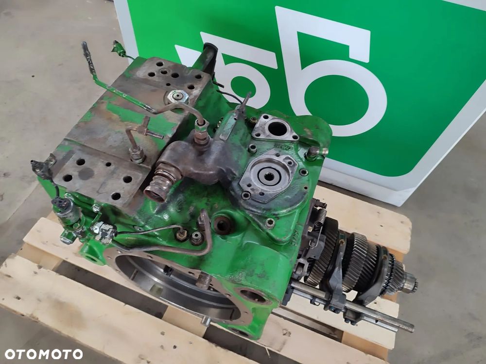 Dyferencjał tył LOTFG27499131 JOHN DEERE 6430 - 3