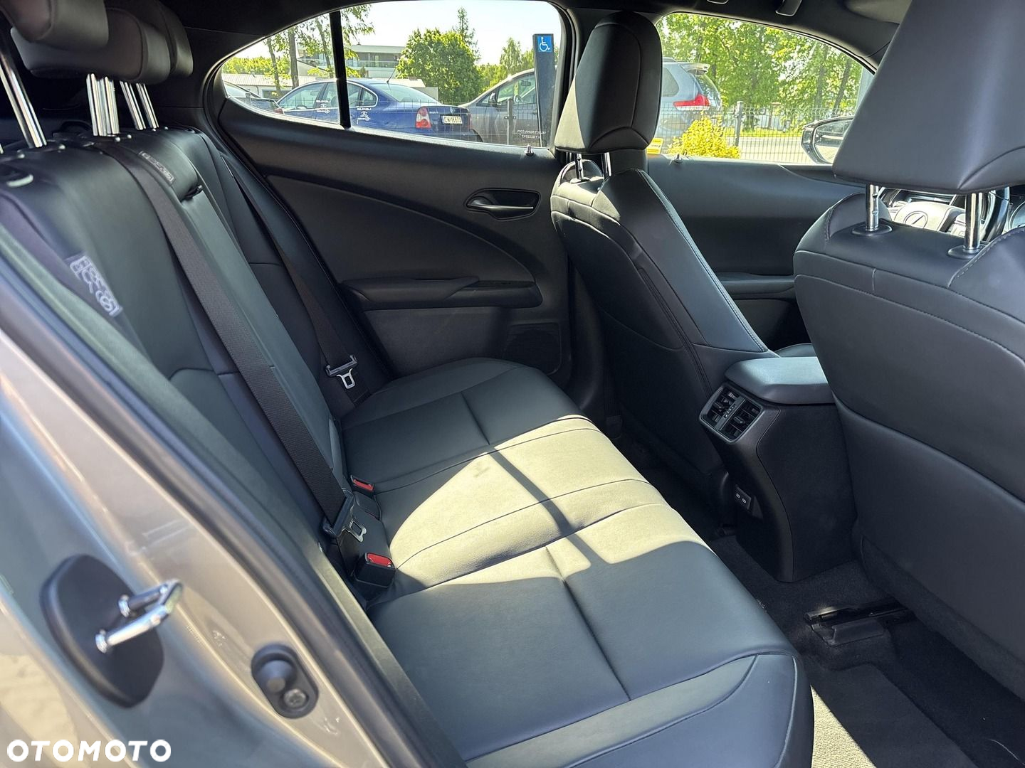 Lexus UX 250h GPF F Impression 2WD - 22