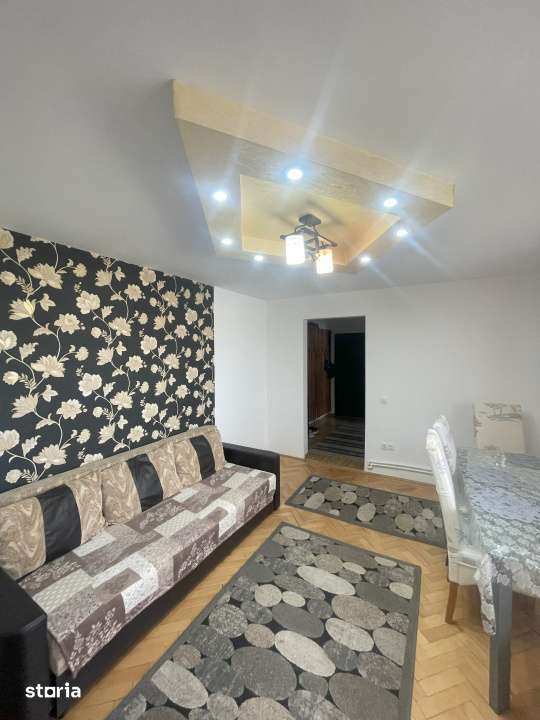 Apartament de 2 camere semidecomandat, 55 mp, etaj 4 cu acoperis, Sasa — fotografia 1
