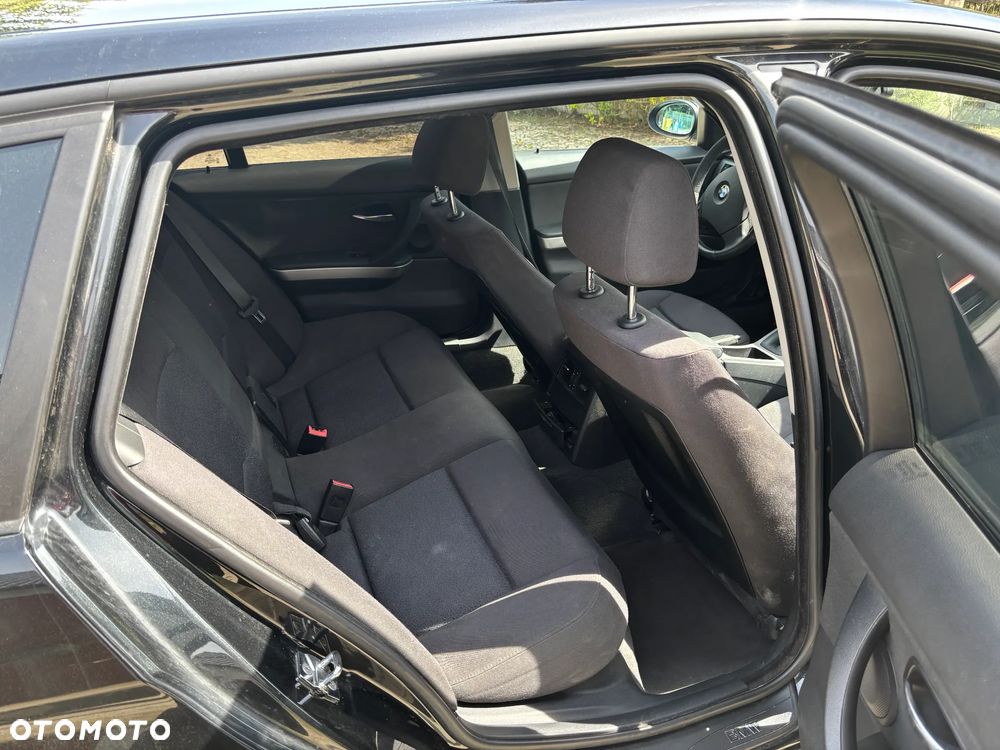 BMW Seria 3 320d - 10