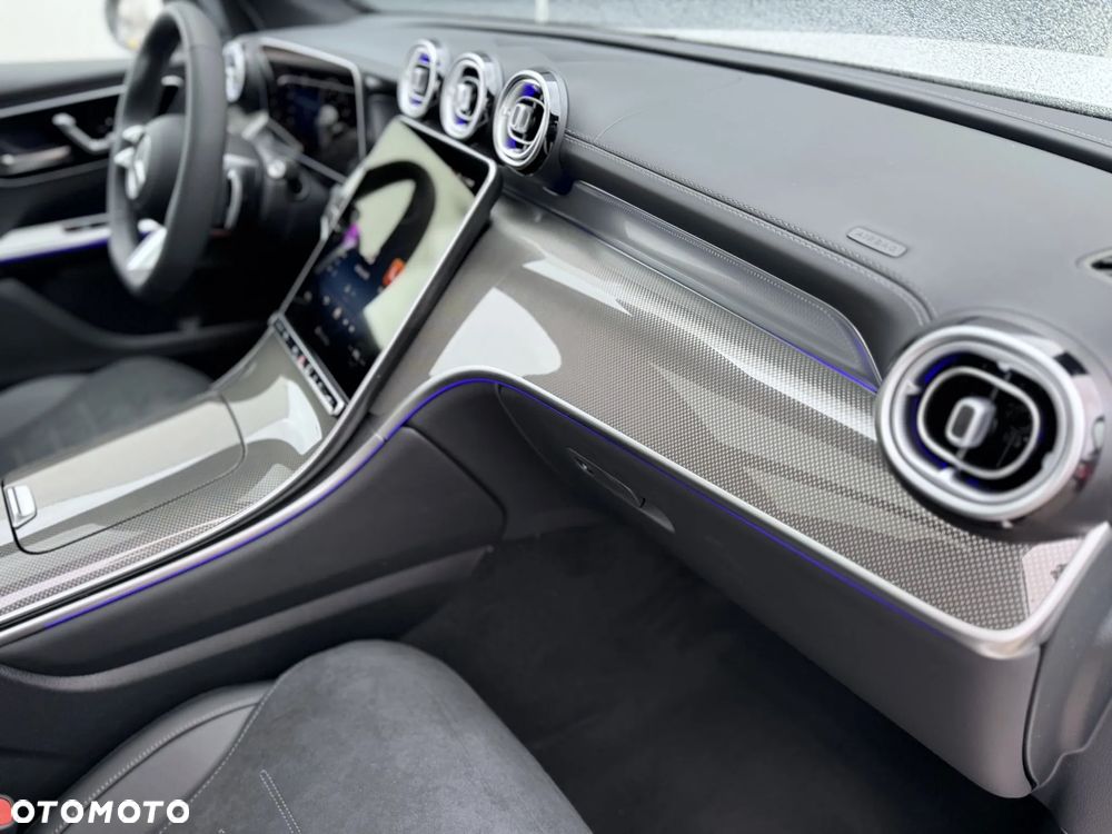 Mercedes-Benz GLC - 23