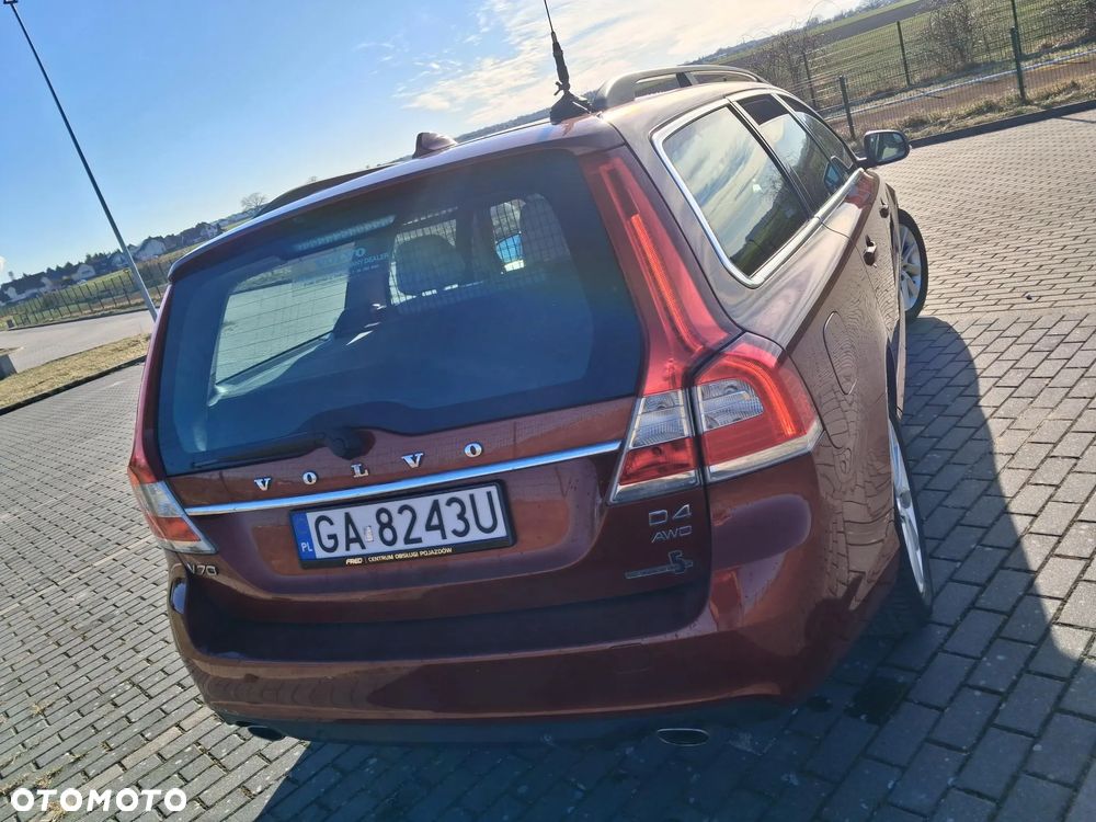 Volvo V70 D4 AWD Summum - 4