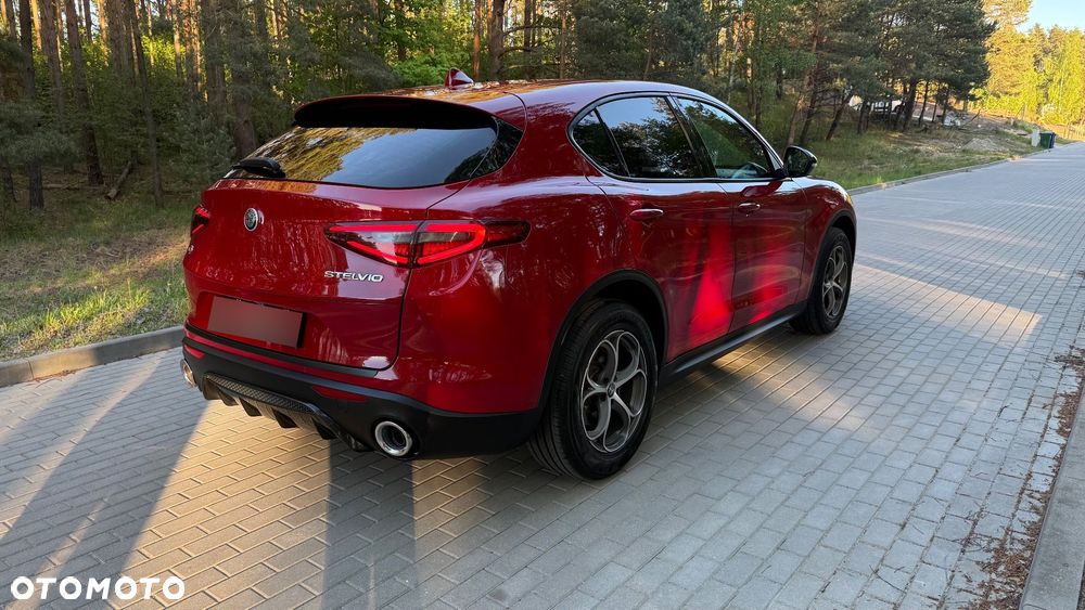 Alfa Romeo Stelvio - 5
