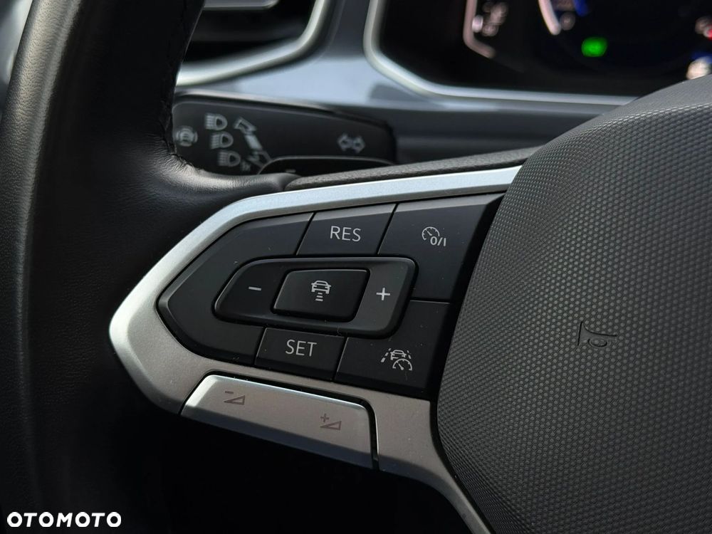 Volkswagen T-Roc 1.5 TSI Style DSG - 17