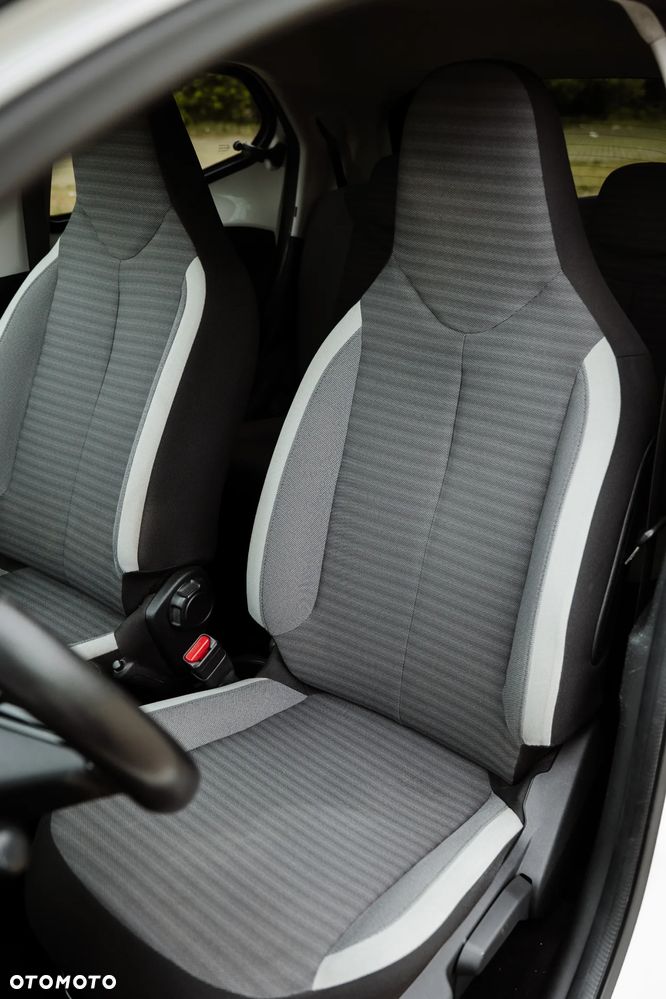 Toyota Aygo x-play club - 7