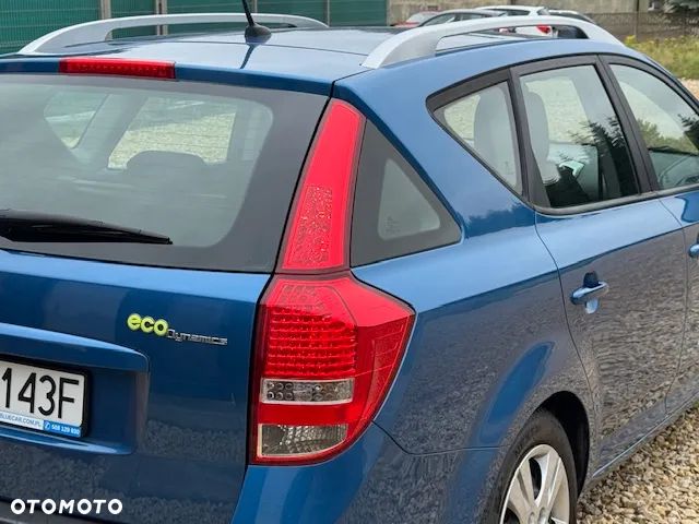 Kia Ceed - 4