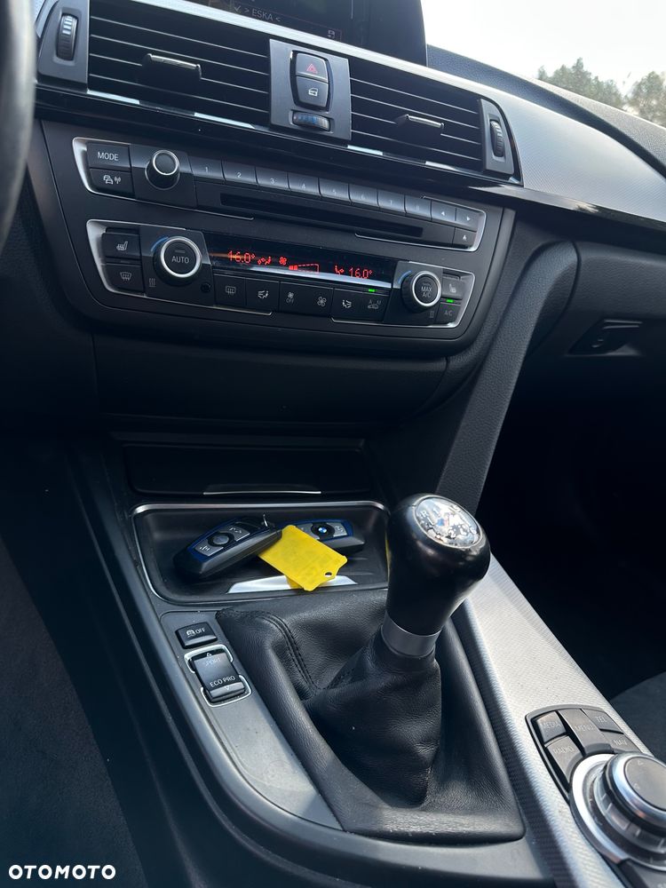 BMW Seria 3 318d M Sport EU6 - 9