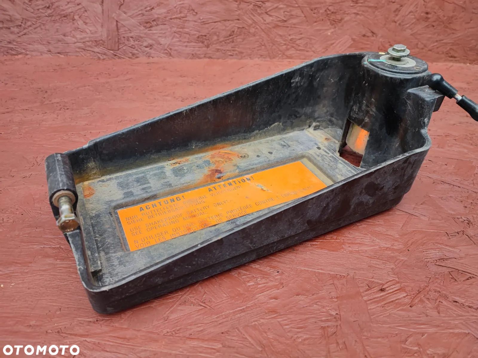 BMW E36 CABRIO ORYGINALNA PODSTAWA AKUMULATORA + TŁUMIK DRGAŃ. O NR: 8 169 054 OEM. BARDZO DOBRY STAN. - 1