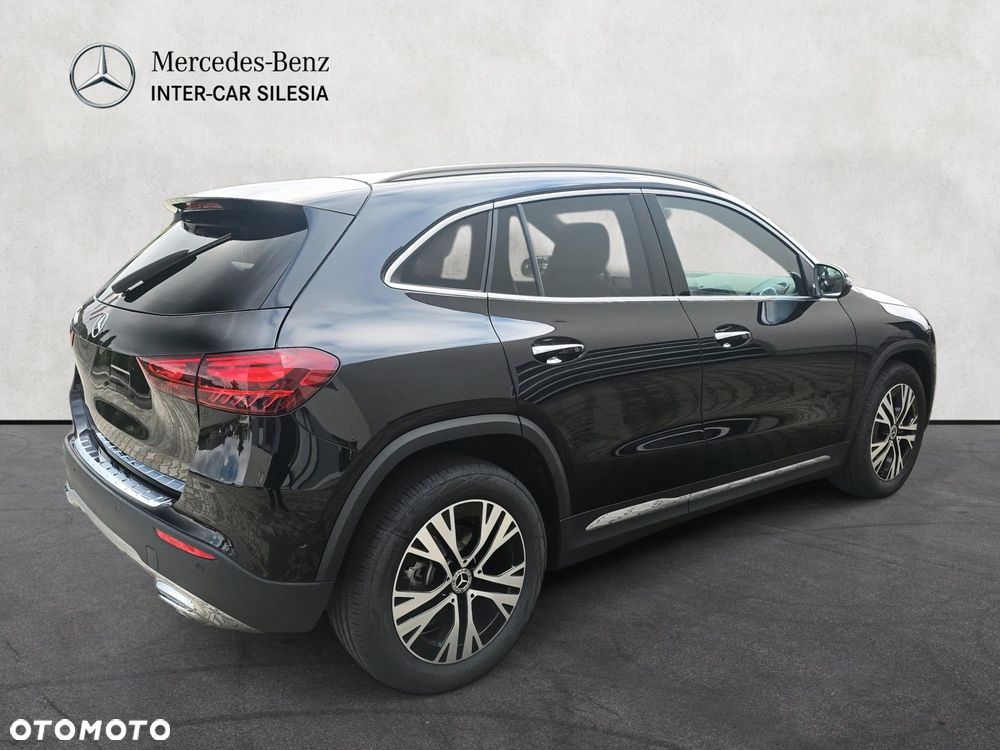 Mercedes-Benz GLA - 5