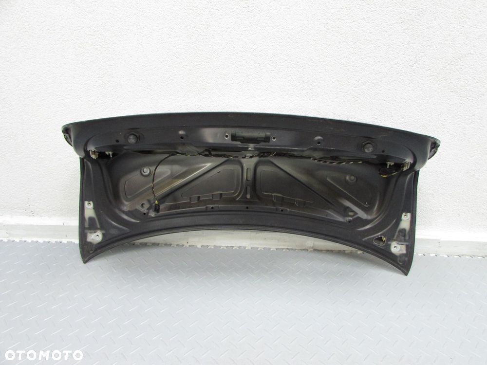 BMW E90 SEDAN 04-12 KLAPA BAGAZNIKA TYL - 11