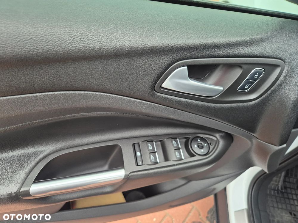 Ford Kuga - 14
