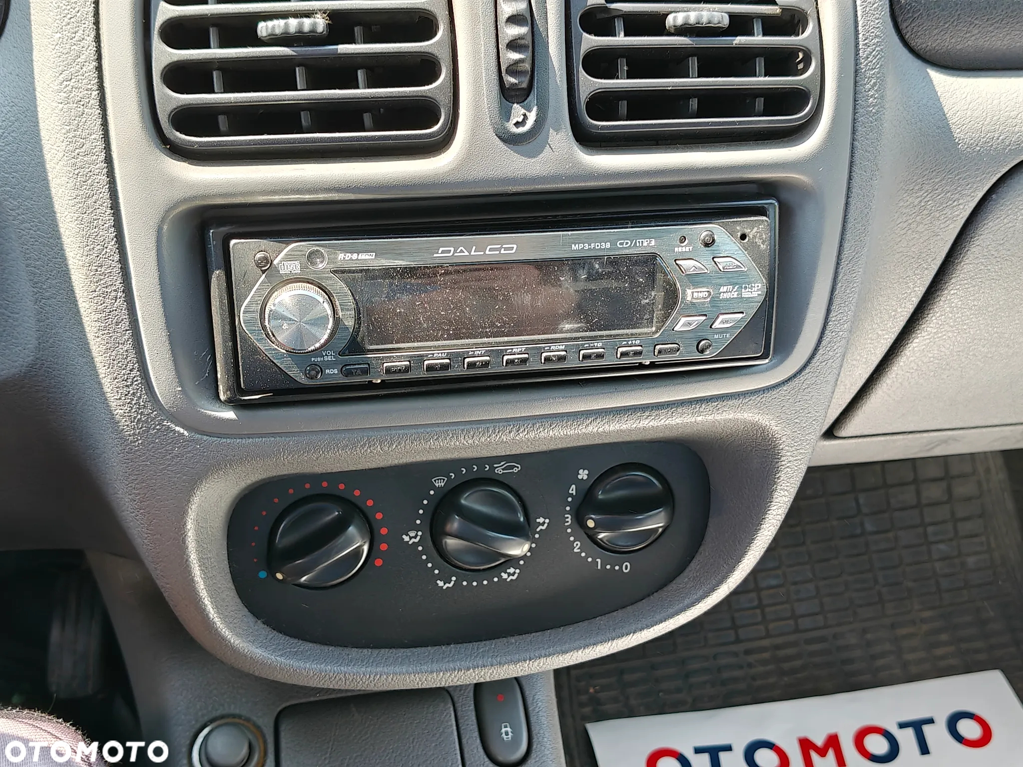 Renault Thalia 1.4 RT 16V - 22
