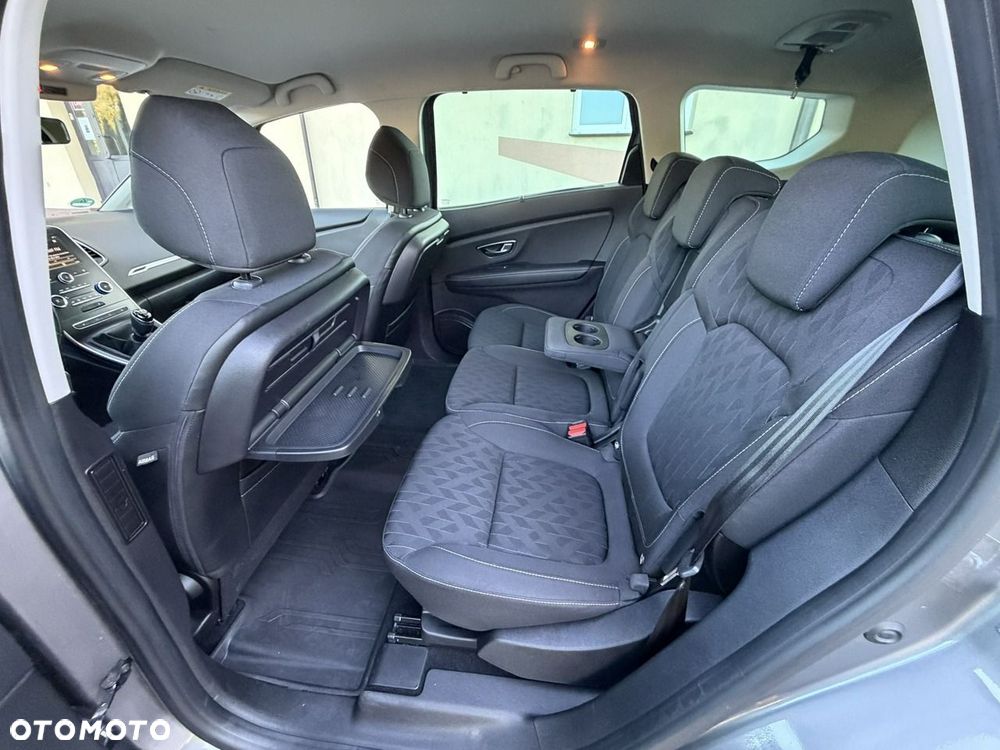 Renault Grand Scenic - 15