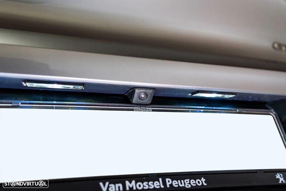 Peugeot e-208 GT Pack - 38