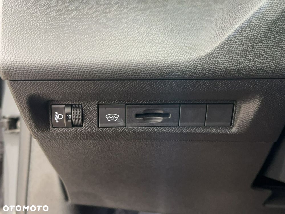 Peugeot 308 1.5 BlueHDi Allure Pack S&S EAT8 - 26