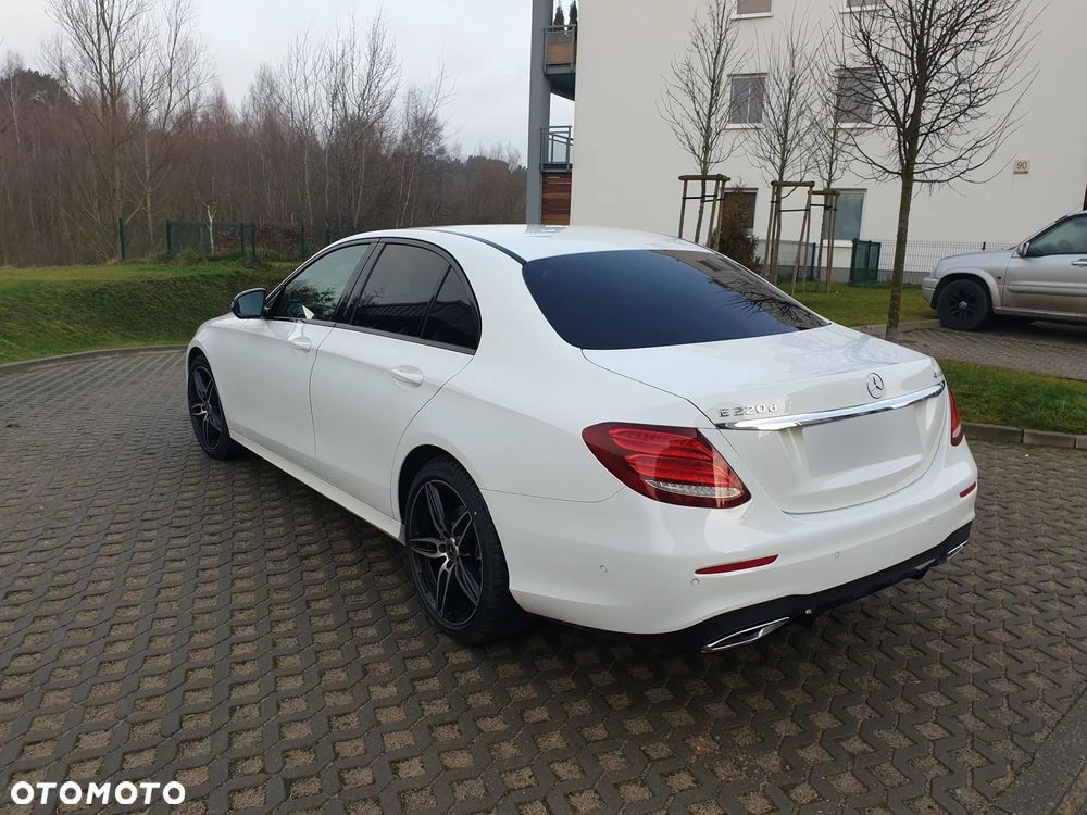 Mercedes-Benz Klasa E 220 d 4-Matic 9G-TRONIC - 6