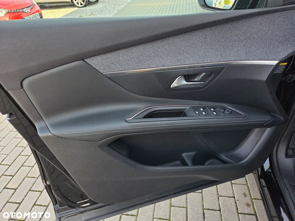Peugeot 3008 PureTech 130 Stop & Start GPF EAT8 Allure - 37