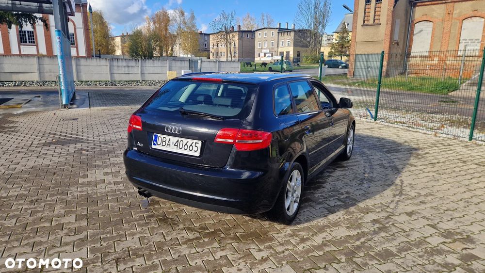 Audi A3 Sportback - 3