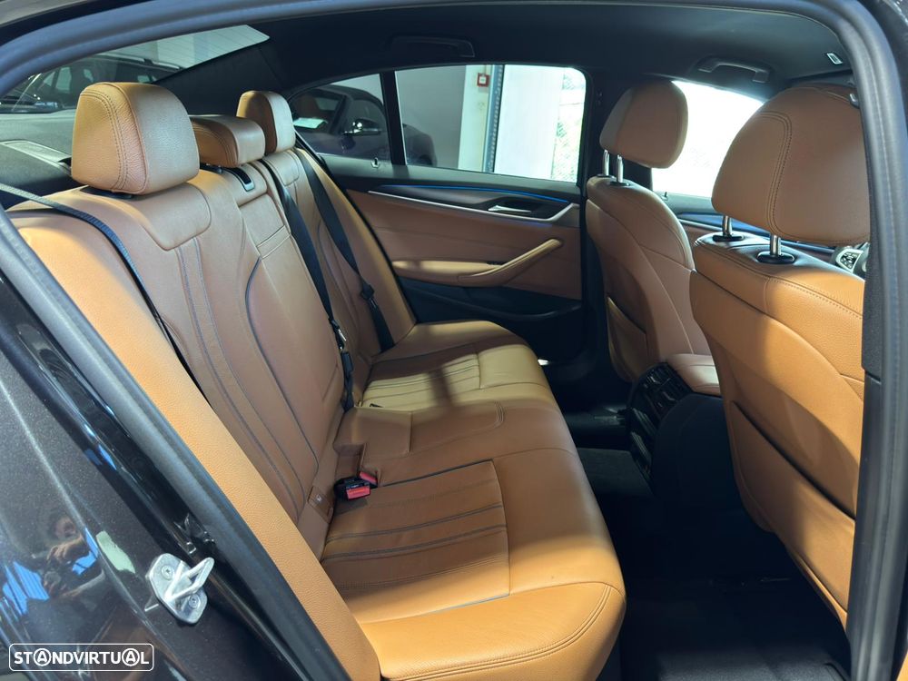 BMW 530 e Pack M - 34