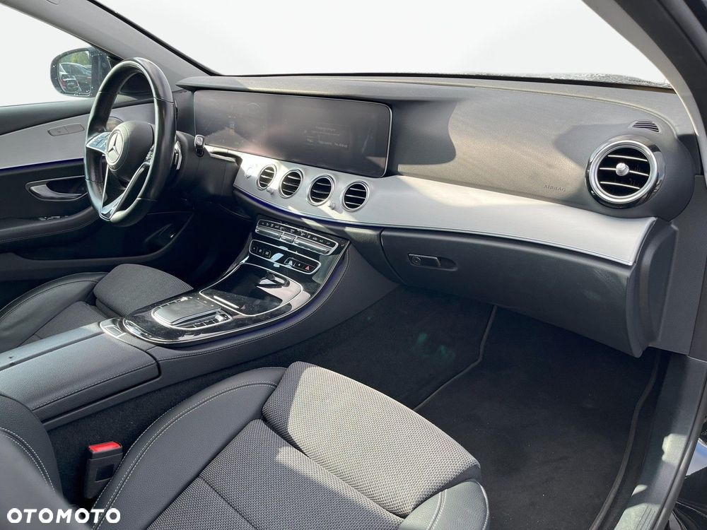 Mercedes-Benz Klasa E - 22