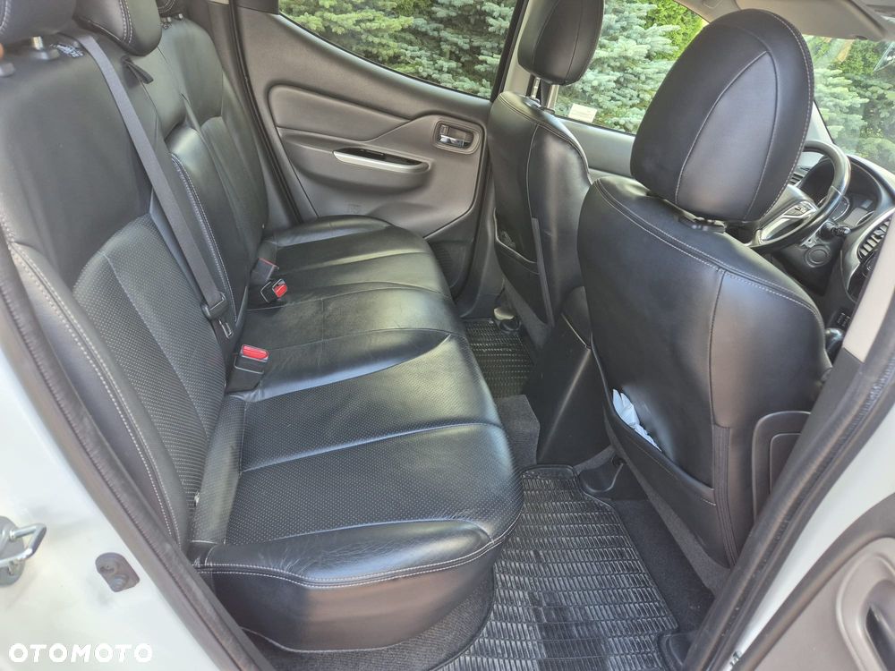 Mitsubishi L200 2.4 d DC Instyle - 8