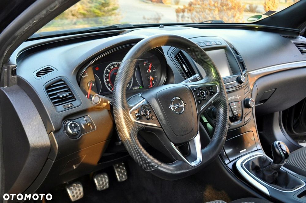 Opel Insignia - 22