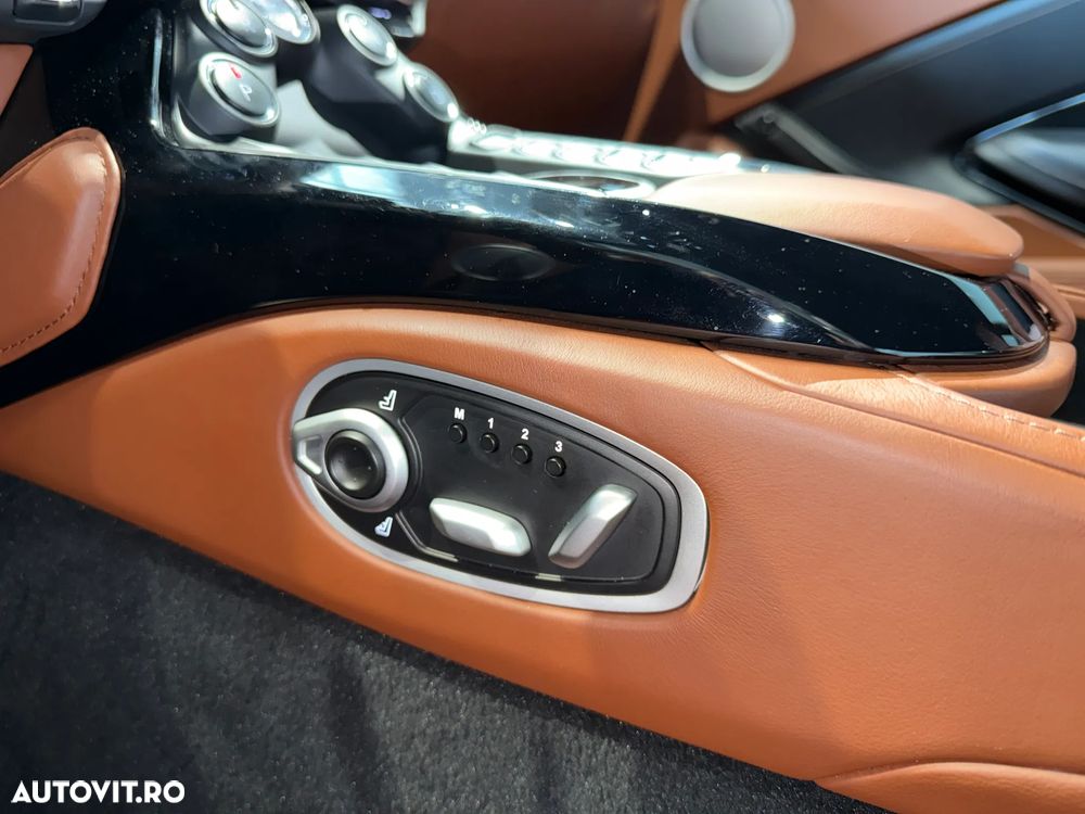 Aston Martin V8 Vantage Standard - 26