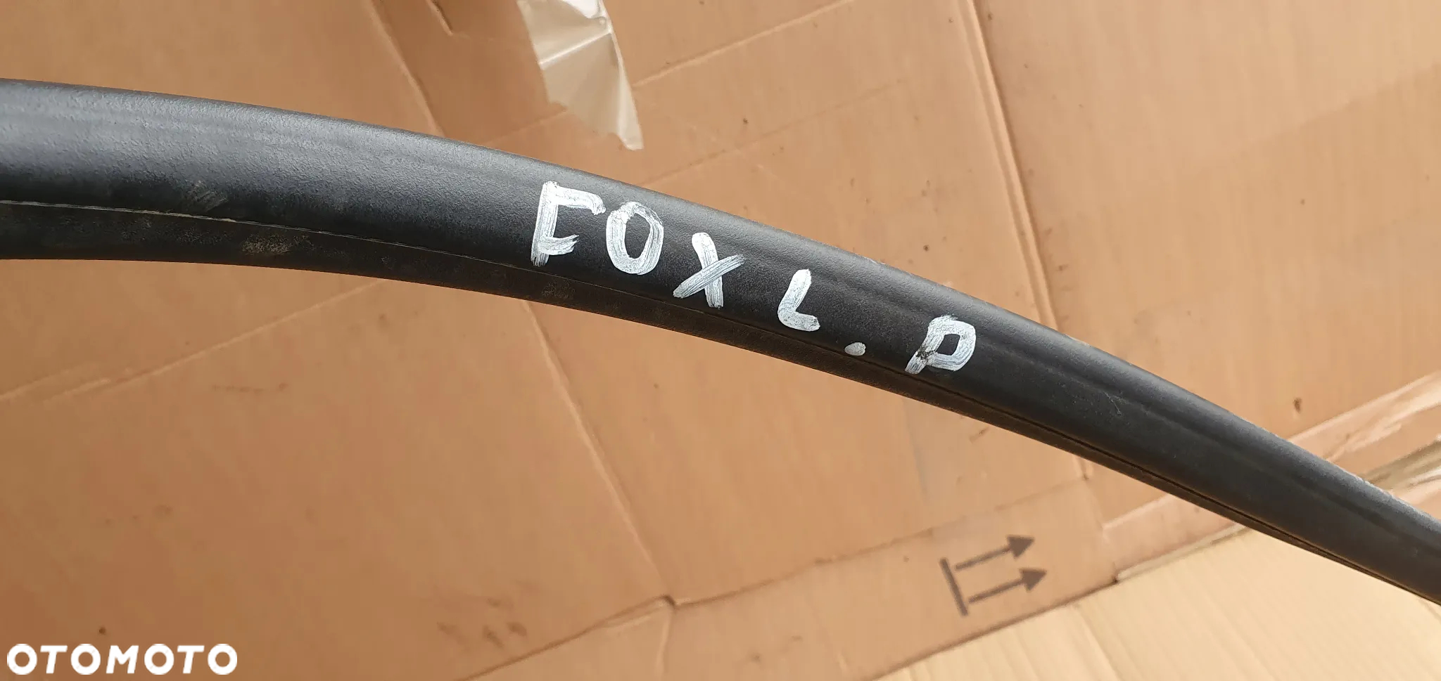 Uszczelka drzwi lewy przód przednia lewa VW Fox 3D 5Z3831721 - 5