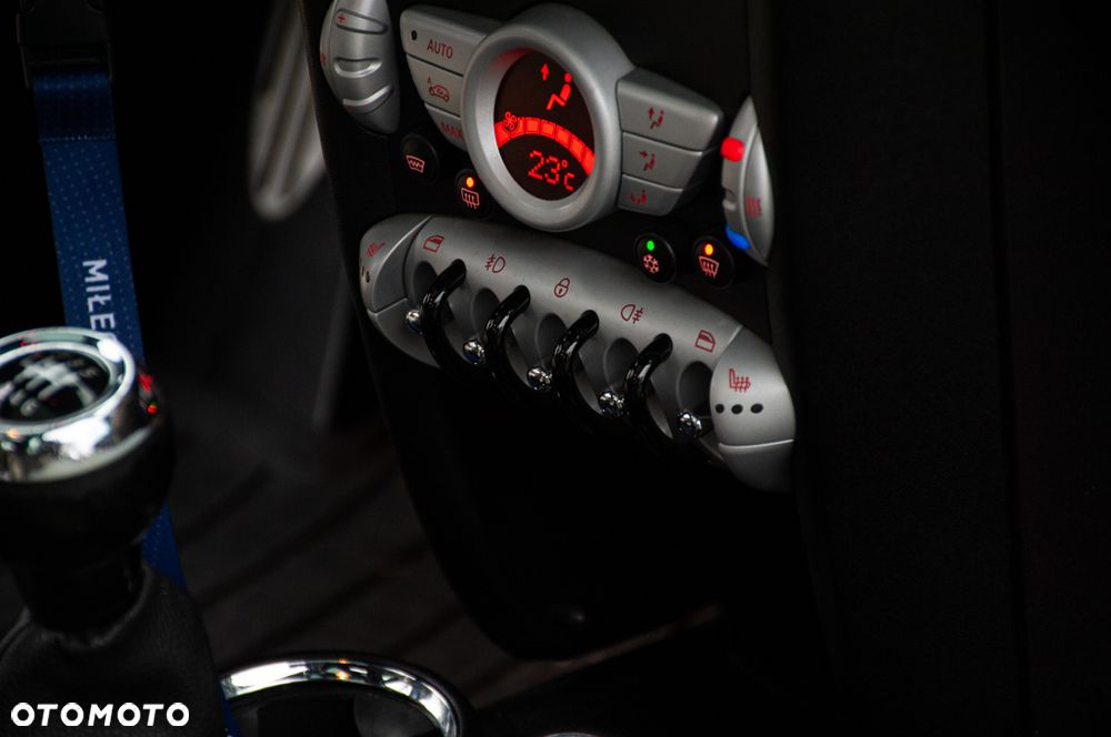 MINI Cooper S 50 Camden - 34