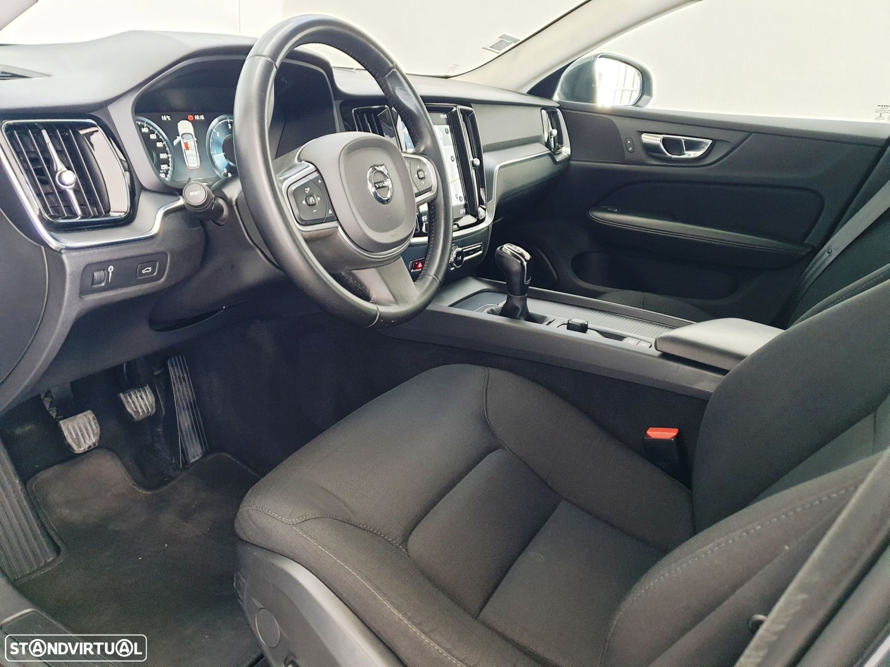 Volvo V60 2.0 D3 Momentum Plus - 15
