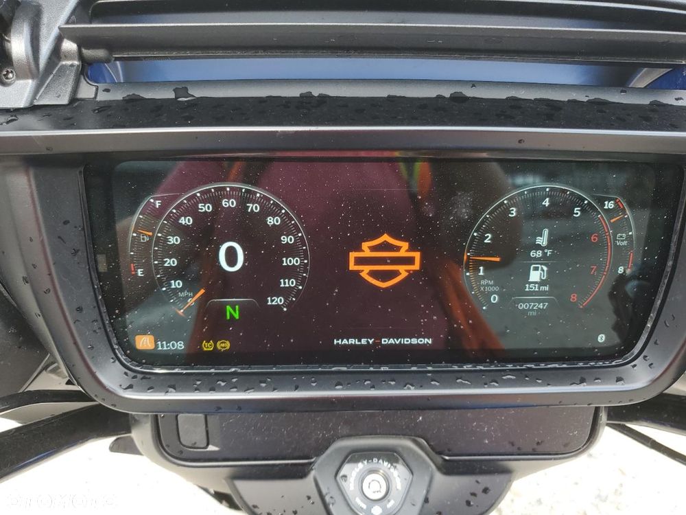 Harley-Davidson Touring Street Glide - 16