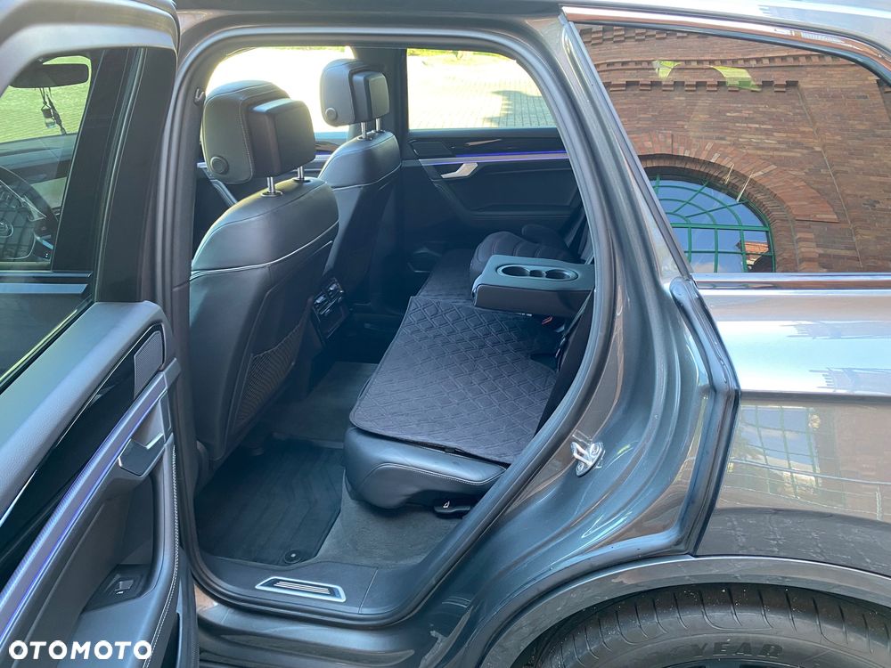Volkswagen Touareg 3.0 V6 TDI SCR 4Mot R-Line - 27