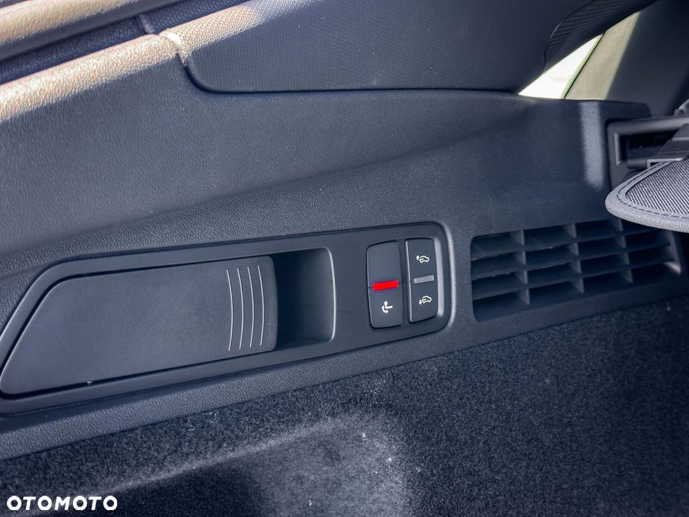 Audi Q5 Sportback - 11