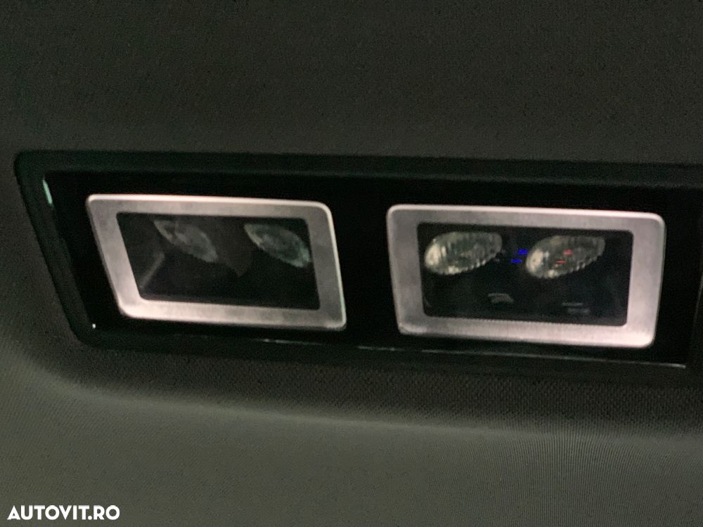 Skoda Octavia 2.0 TDI DSG RS Plus - 24